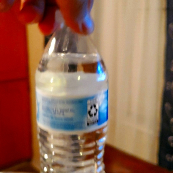 Water bottle - Picture 1 of 3